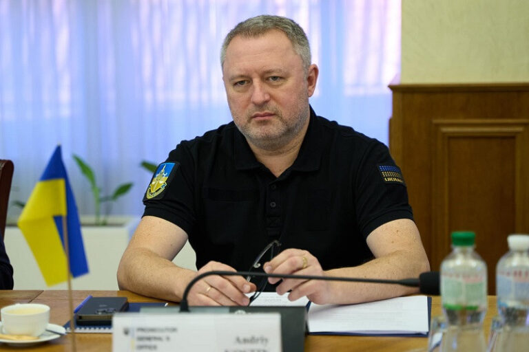 Генеральний прокурор Костін подав у відставку