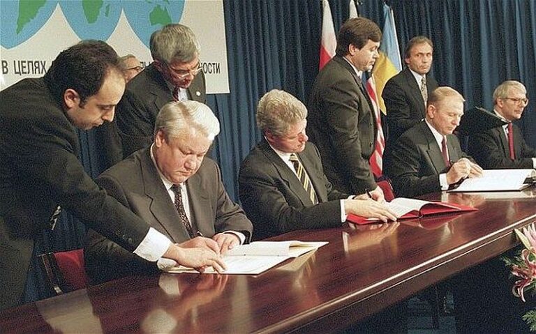 Ризик розповсюдження ядерної зброї у світі: уроки України та наслідки для глобальної безпеки